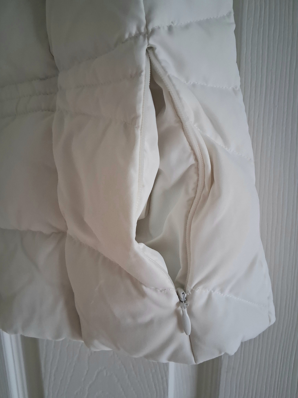 Lilly Pulitzer White Quilted Puffer Vest - Picture 4 of 6
